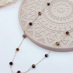 Κολιέ με αλυσίδα και χάντρες