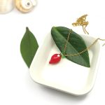 Κολιέ ατσάλι με γυάλινη πιπεριά