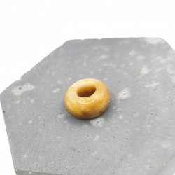 Charm χάντρα κίτρινος νεφρίτης