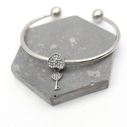 Charm χάντρα ατσάλι καρδιά με στρας και κρεμαστό κλειδί με στρας - Image 2