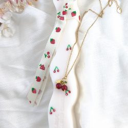 Χειροποίητη λαμπάδα σόγιας με κόσμημα κερασάκια - Image 2