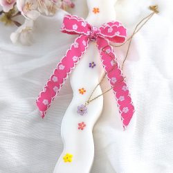 Χειροποίητη λαμπάδα σόγιας με κόσμημα λουλούδια - Image 2