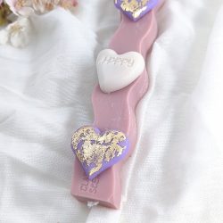 Αρωματική λαμπάδα από κερί σόγιας με καρδιές - Image 2