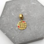 Κρεμαστό charm ατσάλι υδρόγειος σε χρυσό