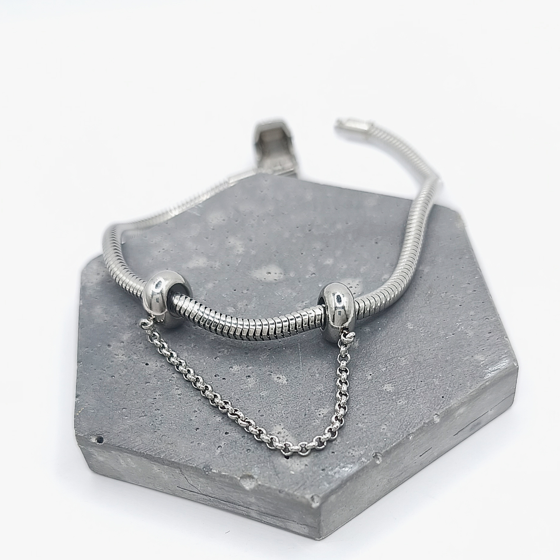 IMG_20260915_125333 Διπλό charm stopper ατσάλι με αλυσίδα ασημί - Image 1